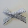 Tricot Créations 10 X Noeud En Ruban Lurex Argenté Appliques Mercerie Scrapbooking