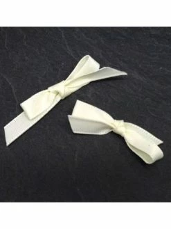 La Cuisine Des Perles 20 Petits Noeuds En Ruban De 7mm Couleur Ivoire Satiné