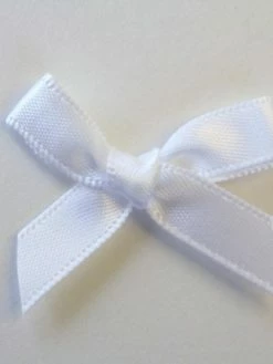 Tricot Créations 25 X Noeud En Ruban Satin 7mm : Blanc - 02339