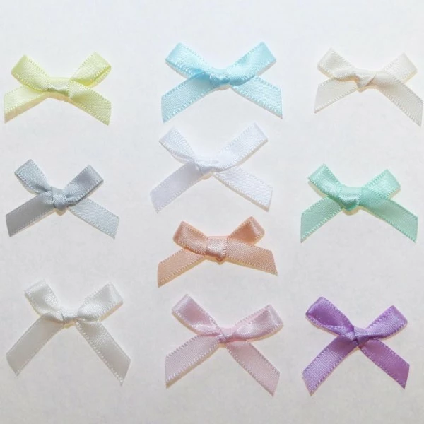 Tricot Créations 30 X Noeuds En Ruban Satin 7mm : Couleurs Clairs - 02365 1 Tricot Créations 30 X Noeuds En Ruban Satin 7mm : Couleurs Clairs - 02365
