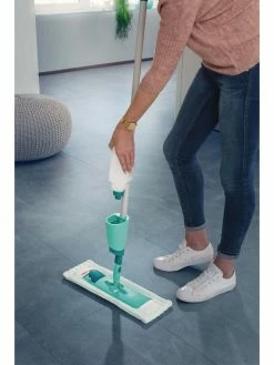 Leifheit Balai Serpillière à Pulvérisation Easy Spray - Essuie-sol -V-Zug shop 918363 3 5 scaled