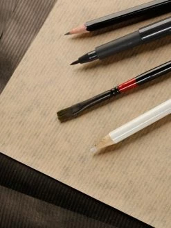 CLAIREFONTAINE Bloc De Papier Kraft Vergé Double-face A4 - Brun Et Noir - 60 Feuilles -V-Zug shop bloc de papier kraft verge double face a4 brun et noir 60 feuilles p 2