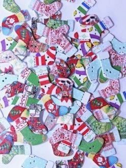 Tricot Créations Bouton De Noël En Bois - Forme Bas De Noel Imprimé - Thème Noël - Lot De 10