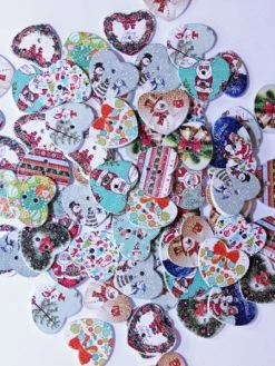 Tricot Créations Bouton De Noël En Bois - Forme Coeur Imprimé - Thème Noël - Lot De 10