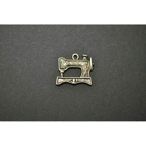 L'ART ET CREATION Breloque Machine à Coudre 1 L'ART ET CREATION Breloque Machine à Coudre