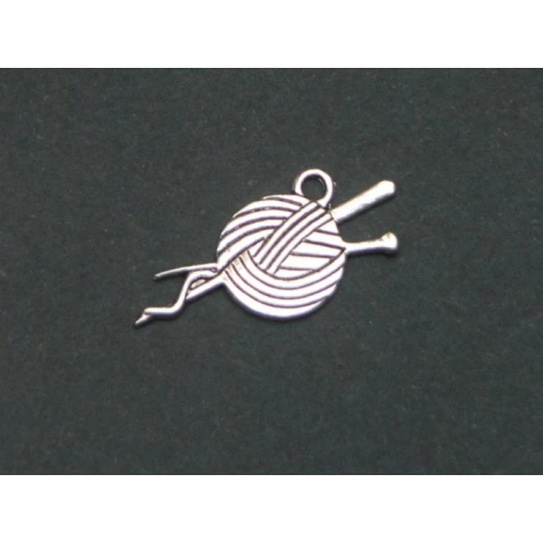 L'ART ET CREATION Breloque Pelote De Laine 1 L'ART ET CREATION Breloque Pelote De Laine