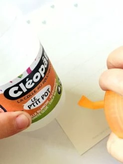 Colle Blanche En Pot Cléopâtre - Le P'tit Pot - 50 Gr -V-Zug shop colle blanche en pot cleopatre le ptit pot 50 gr p 5