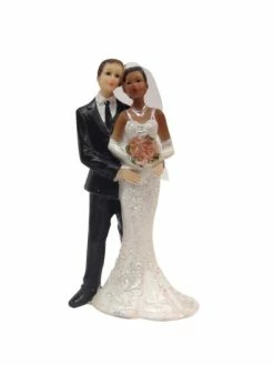 Doge Couple Mariés Mixte S'enlaçant, Haut. 12,7 Cm, Figurine Femme Noire Et Homme Blanc En Résine