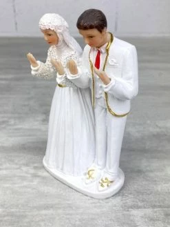 Doge Figurine Couple De Mariés Oriental, Hauteur 13,5 Cm, Mariage Religieux, Femme Voilée Et Tenue Tradit -V-Zug shop figurine couple de maries oriental hauteur 135 cm mariage religieux femme voilee et tenue tradit p 3