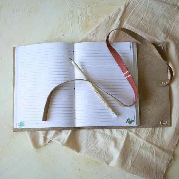 Pause Moderne Kit DIY - Créer Son Carnet En Cuir 2 Pause Moderne Kit DIY - Créer Son Carnet En Cuir – Image 2
