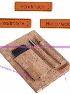 Rayher Lot De 3 Labels En Simili Cuir Handmade, Etiquette à Coudre Fait Main, 4x1cm