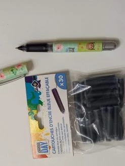 ONLINE Roller à Cartouche D'encre Collège Pour Droitiers Ou Gauchers Fleurs