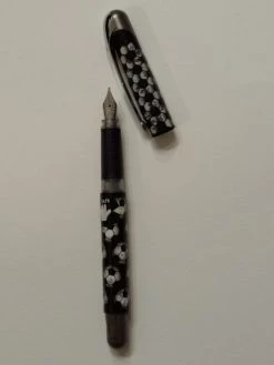 Stylo Plume Pour Gaucher ONLINE , Avec Une Cartouche Thème Foot