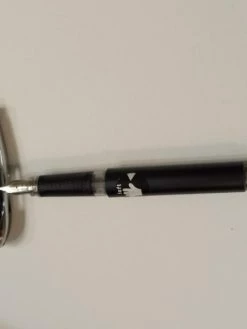 Stylo Plume Pour Gaucher ONLINE , Avec Une Cartouche Thème Noir Mat Uni