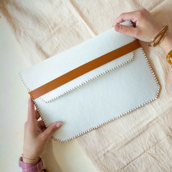 Pause Moderne Kit DIY - Réaliser Sa Pochette En Feutrine 1 Pause Moderne Kit DIY - Réaliser Sa Pochette En Feutrine