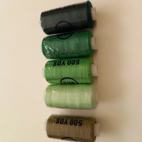 Laminedor Lot De 5 Bobines De 450m De Fil à Coudre Polyester, Dominance Verte 1 Laminedor Lot De 5 Bobines De 450m De Fil à Coudre Polyester, Dominance Verte