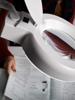 CHEVAL BLANC Loupe Lampe Electrique Professionnelle Lumiere Jour Multi-usages -V-Zug shop loupe lampe electrique professionnelle lumiere jour multi usages p 3